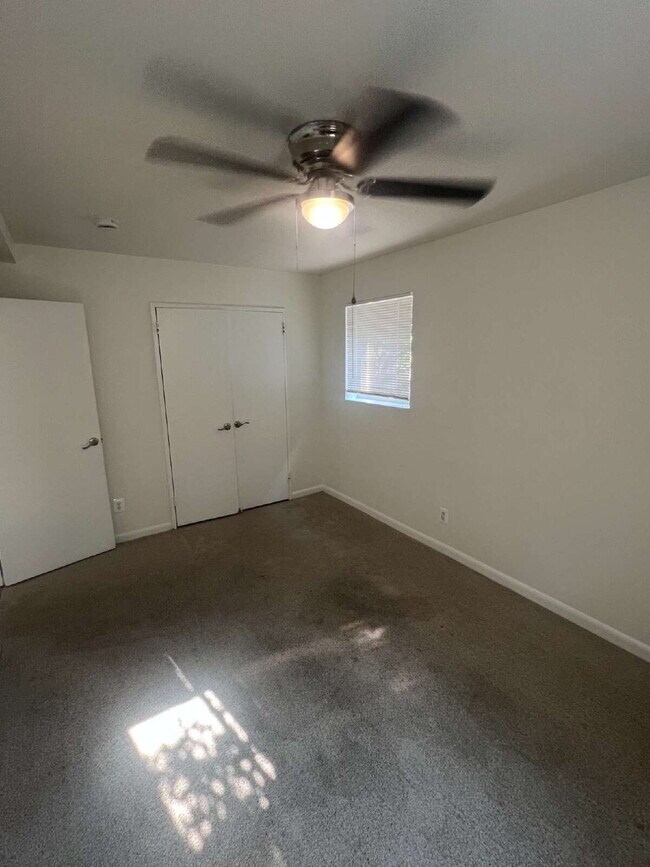 Building Photo - Charming 1 Bedroom Apartment in Woodbridge...