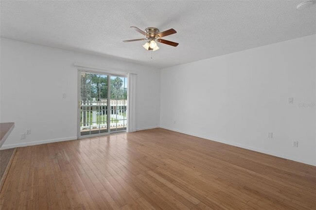 Building Photo - 8128 Papaya St
