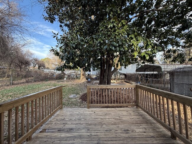 Building Photo - 1802 Guess Rd