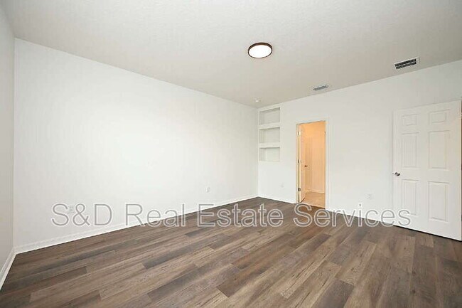 Building Photo - 1013 N Brunnell Pkwy