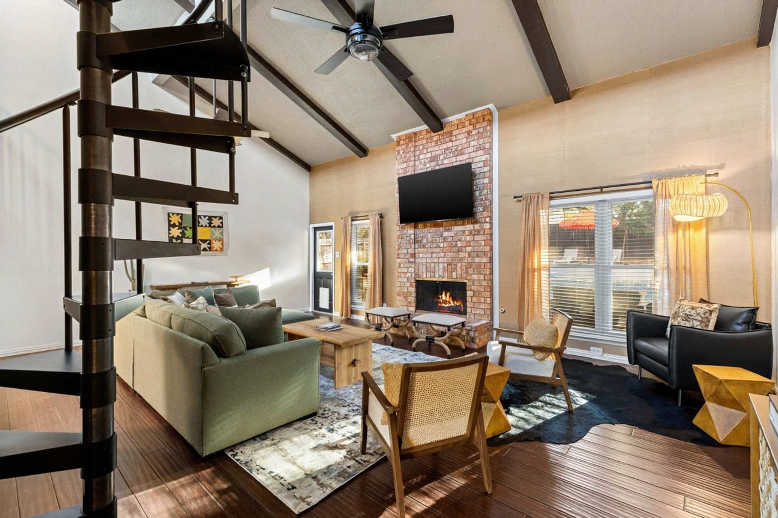 Building Photo - 326 Whisper Wood Ln