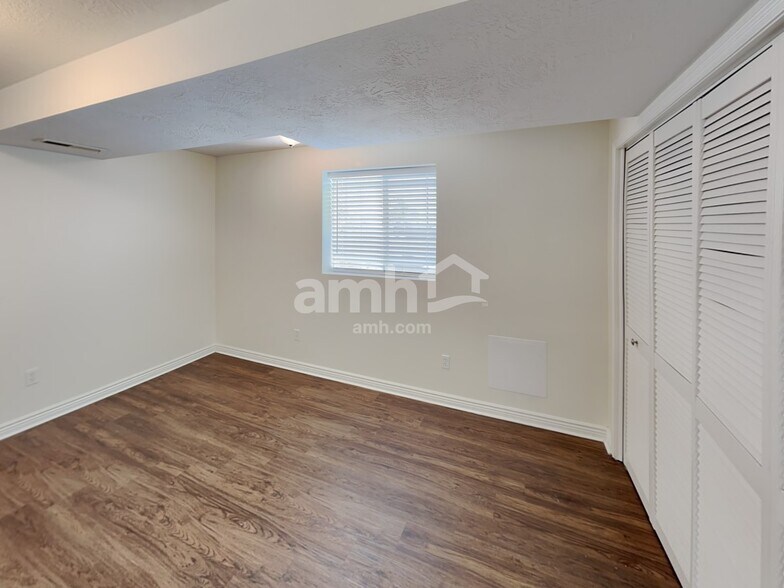 Building Photo - 2883 2415 N