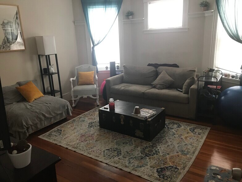 Building Photo - 37 Sudan St