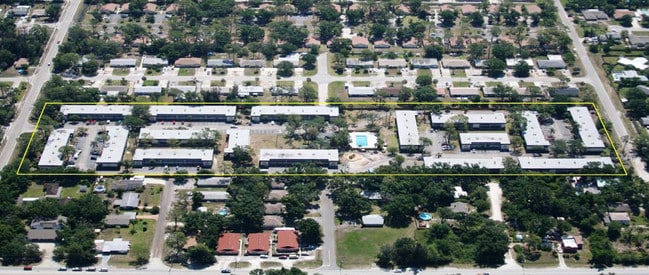 Aerial Photo - Shadowbrook of Vero