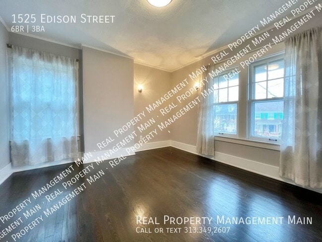 Building Photo - 1525 Edison St