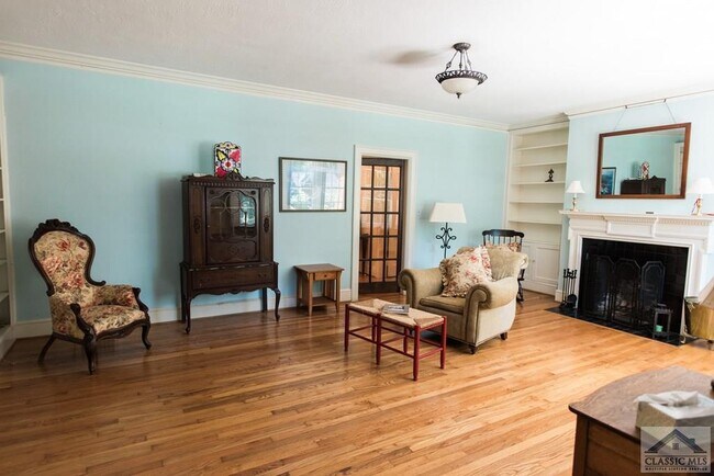 Building Photo - 285 Hampton Ct