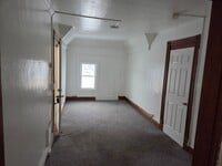 Building Photo - 184 Hope Ave