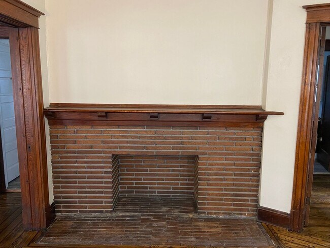 Building Photo - 677 West Delavan