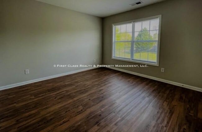 Building Photo - 5435 Eneida Sue Dr