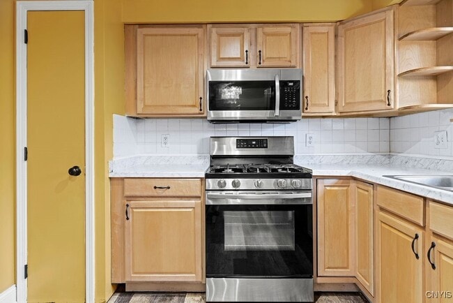 Building Photo - 3059 Hayfield Ln