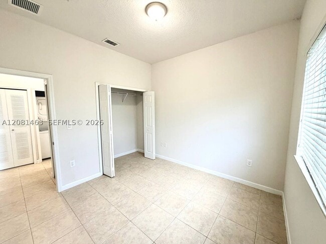 Building Photo - 3431 W 80th St