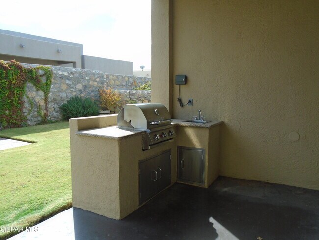 Building Photo - 7364 Brays Landing Drive