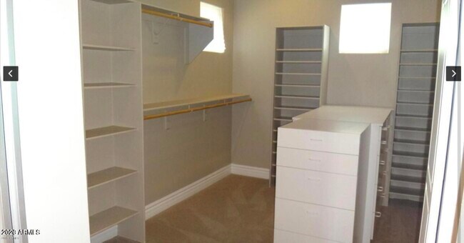 Building Photo - 6002 E Saguaro Vista Ct