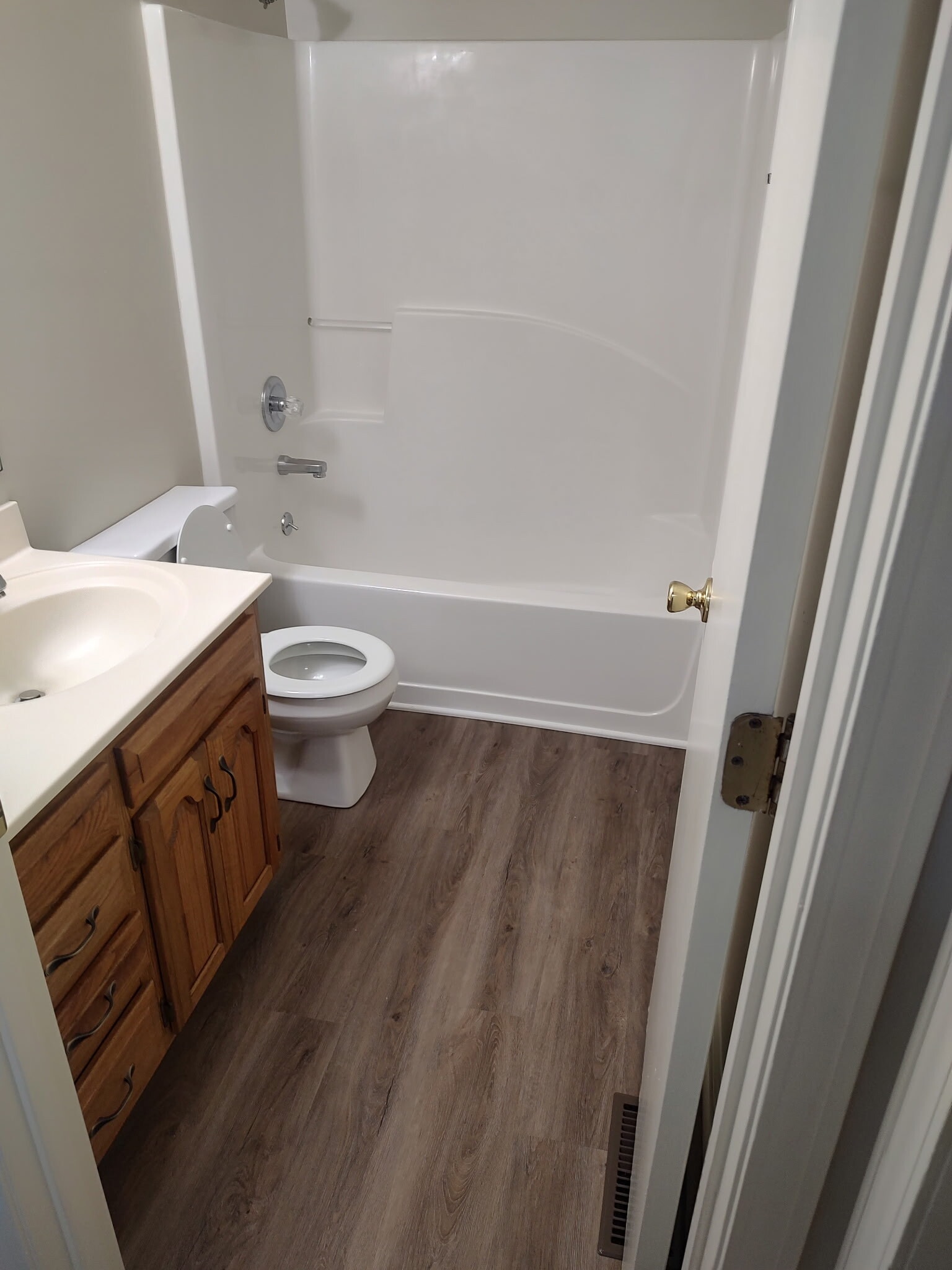 Building Photo - 210 W 17th St