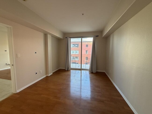 Building Photo - 350 K St