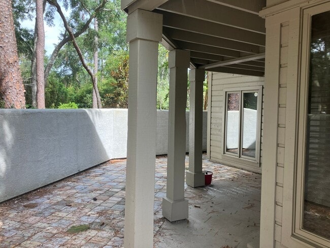 Building Photo - 1 BR / 1.5 BA at Saint Andrews Commons (Pa...