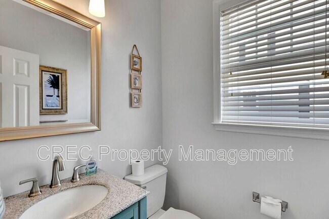 Building Photo - 147 Palm Cove Way