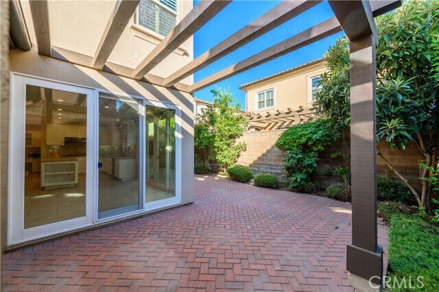 Building Photo - 70 Nassau