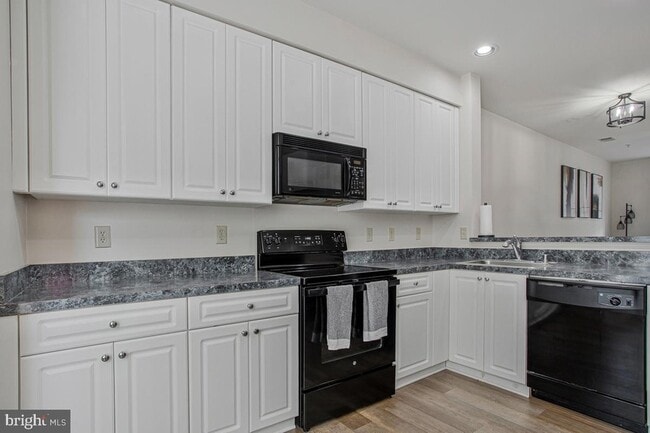 Building Photo - 1210 Needham Ct