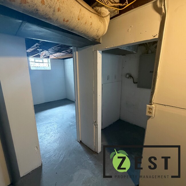 Building Photo - OPEN HOUSE- 4/11! 1PM-130PM! Amazing 3 Bedroom 1 Bathroom - $1,225.00