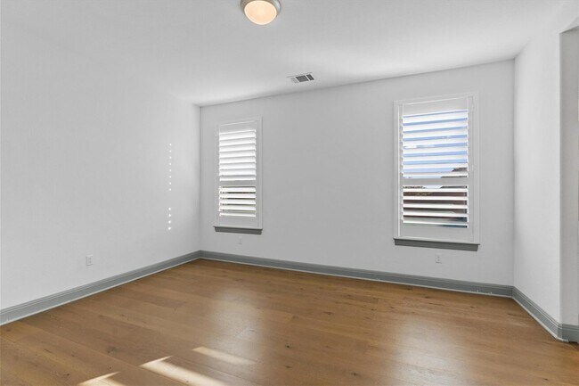 Building Photo - 16516 Leopold Trail