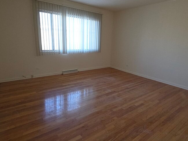 Building Photo - 8649 Niles Center Rd