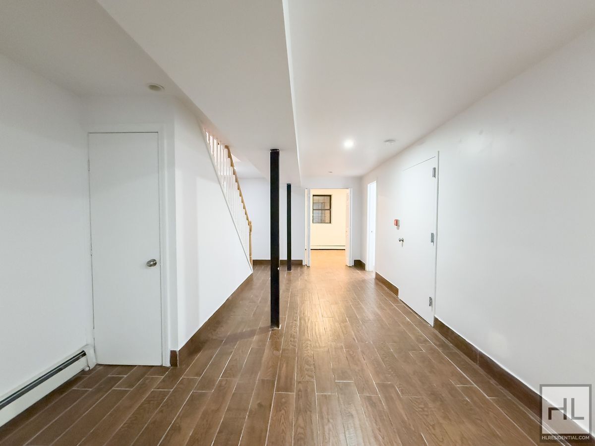 Building Photo - GREENE AVENUE / Spacious Bed-Stuy 2-Bed 1....