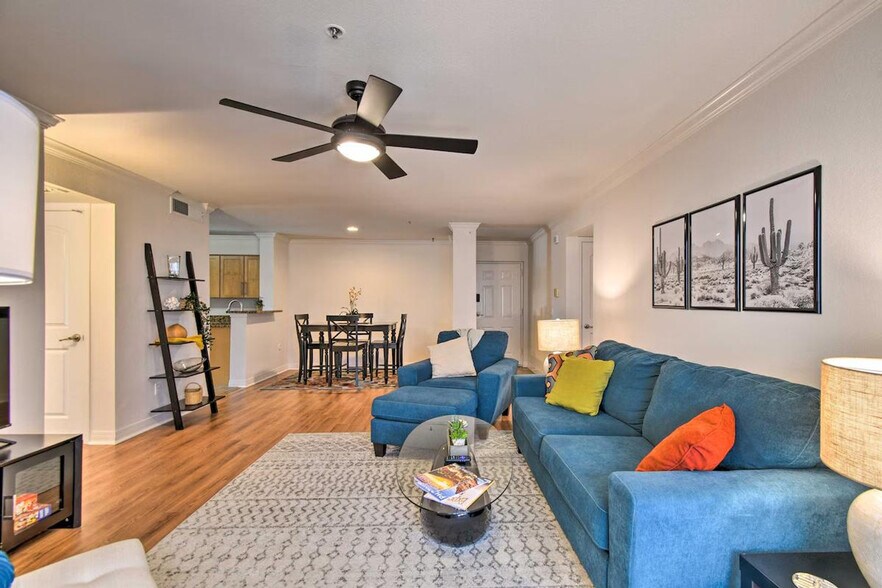 Building Photo - 2025 E Campbell Ave