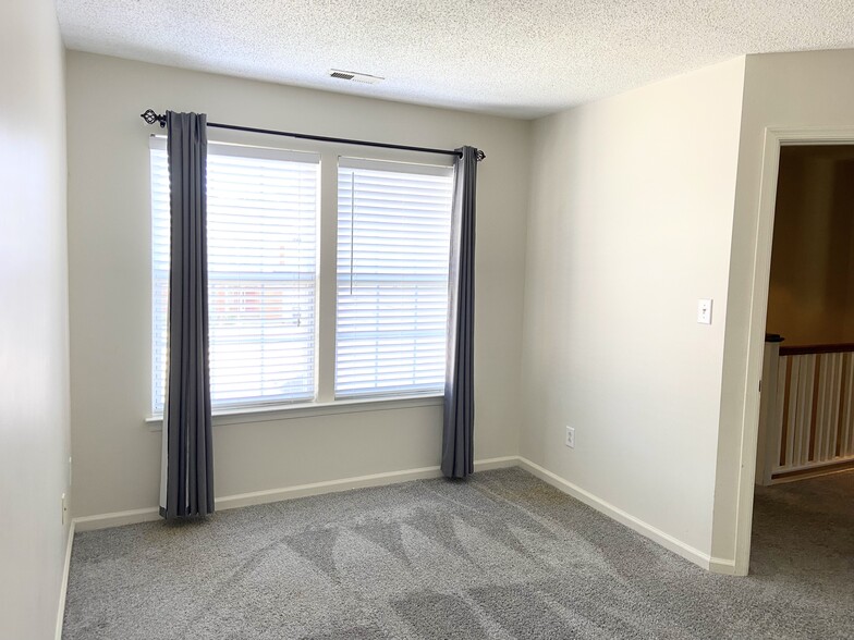 Bedroom 1 - 2509 Hartley St