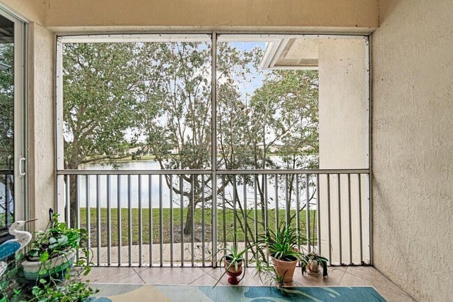 Building Photo - 9773 Bowline Dr