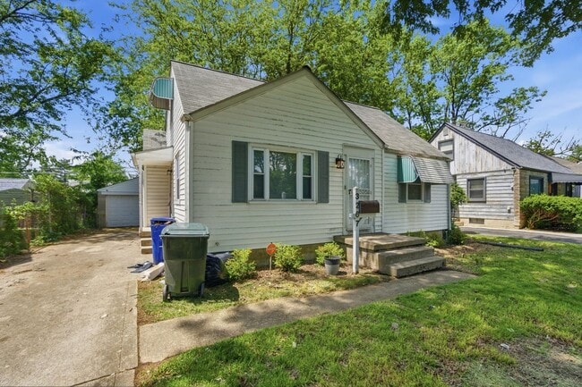 Building Photo - 3267 Walmar Dr