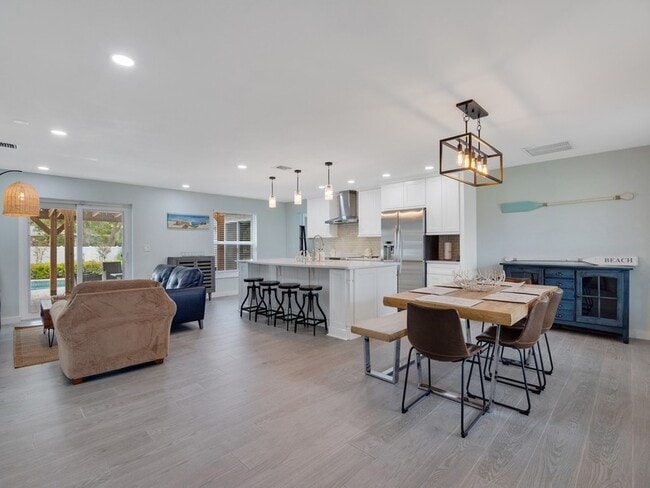 Building Photo - 606 Conn Way