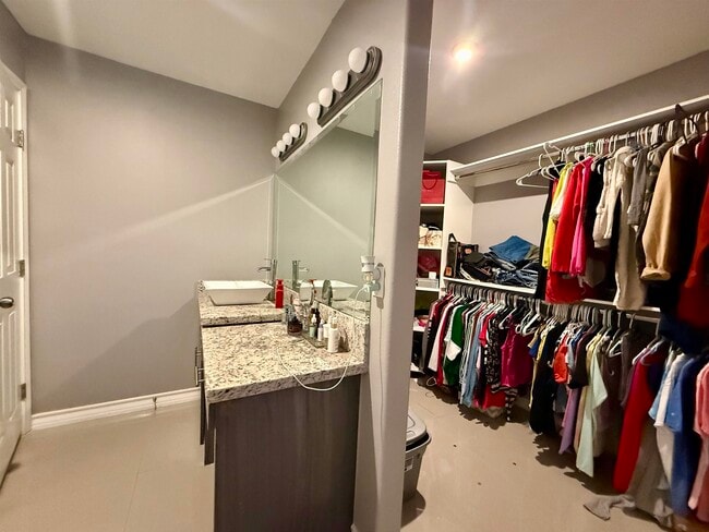 Building Photo - 4116 Watusi Ct