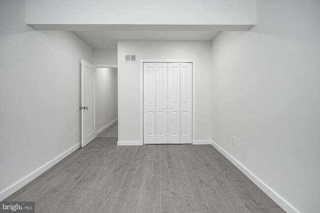 Building Photo - 1831 Point Breeze Ave