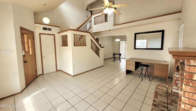 Building Photo - 7149 Golden Hawk Dr