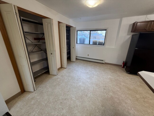 Building Photo - 524 N Klevin St