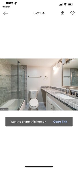 Building Photo - 250 S Reynolds St