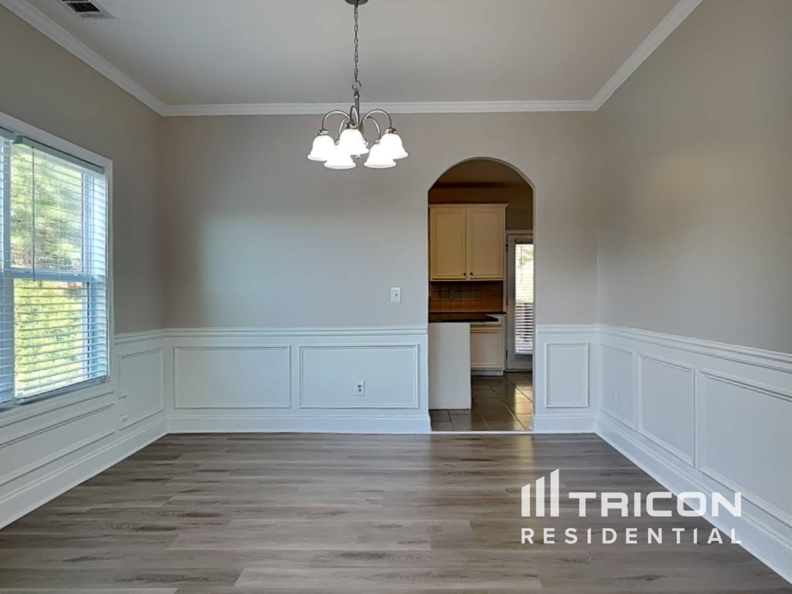 Building Photo - 4556 Bellemeade Dr