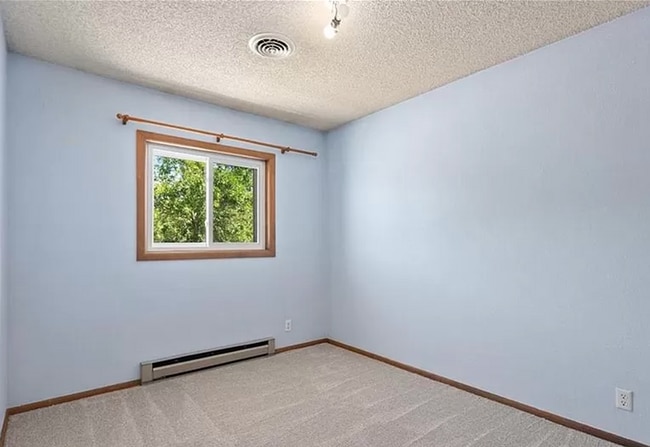 Building Photo - Townhome in the Billings Heights | Pet Friendly + Garage