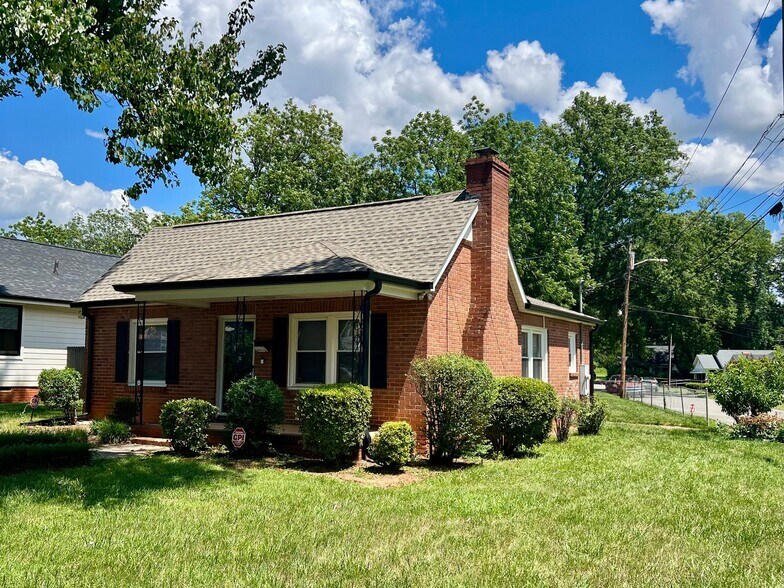 Building Photo - 1217 Enderly Rd