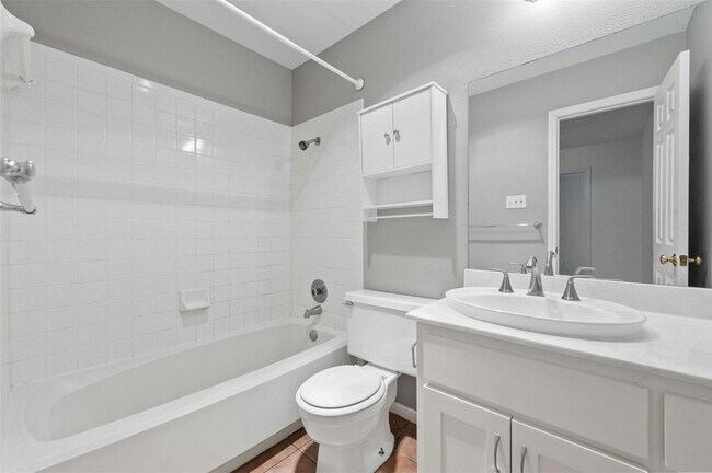 Building Photo - 1904 Goodrich Ave