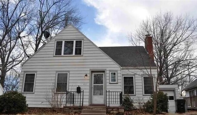 Primary Photo - **Available December 1st*** 3 Bedroom / 2 ...