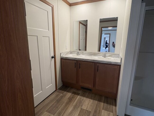 Building Photo - 486 Baja Ln S