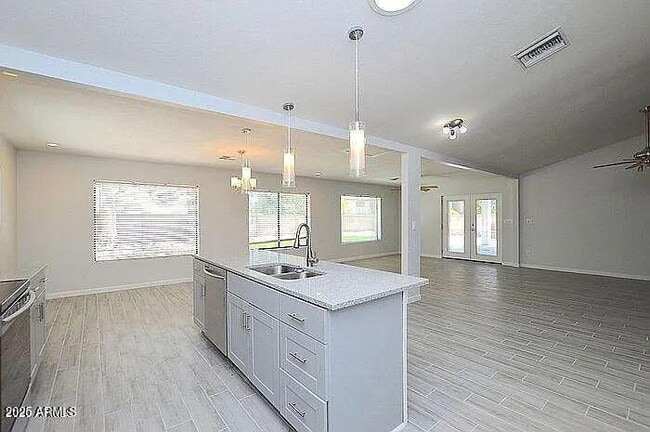 Building Photo - 6431 E Sandra Terrace