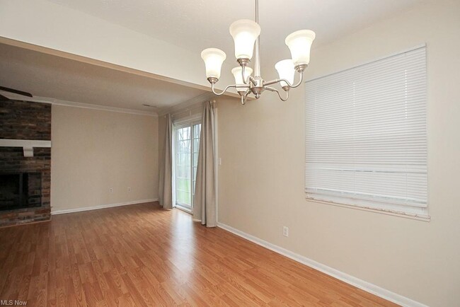 Building Photo - 1770 Rolling Hills Dr