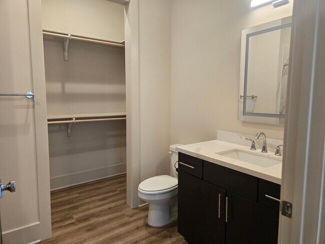 Building Photo - 213 Holleman Dr E