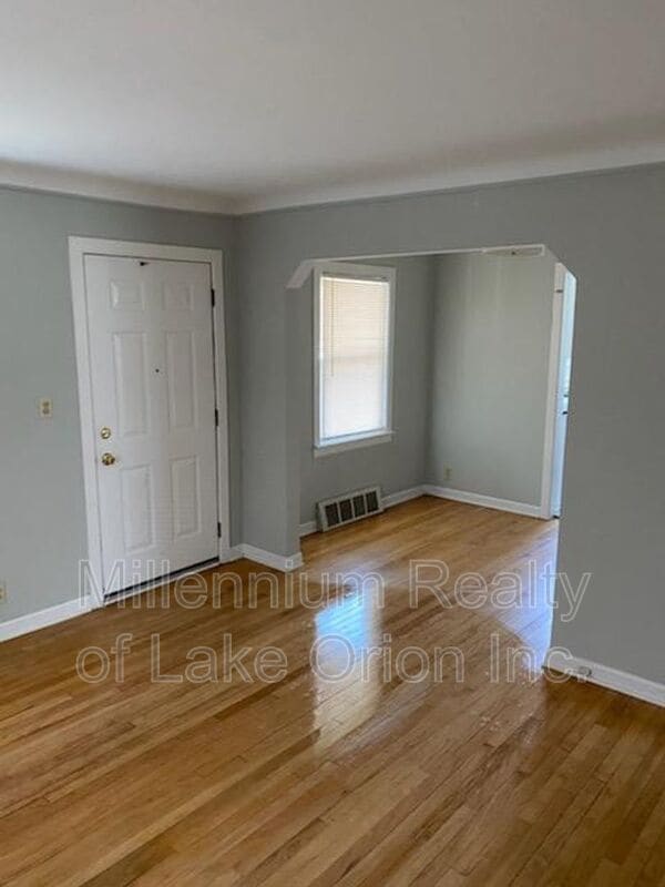 Building Photo - 1522 Longfellow Ave