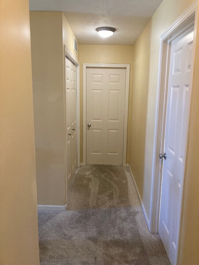 Building Photo - 4555 Cider Wood Dr NW