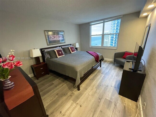 Building Photo - 2501 S Ocean Dr