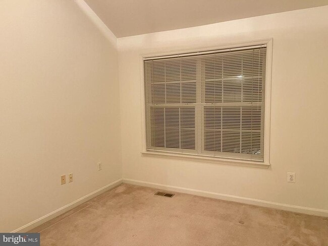 Building Photo - 11854 Breton Ct